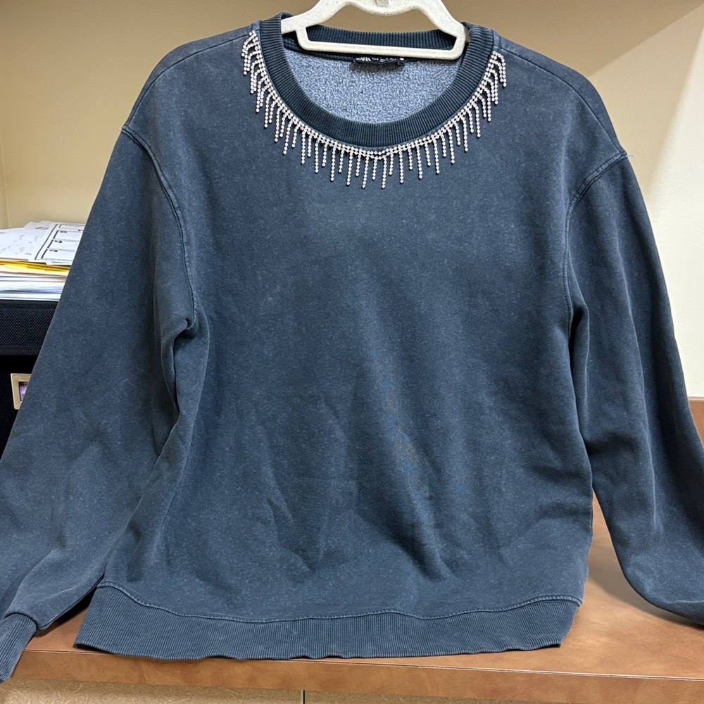 Zara Embellished Crystal Jeweled Gray Crew Neck Sweater Size‎ Small